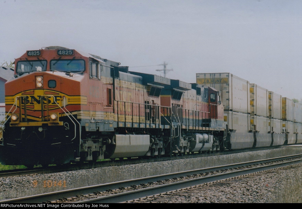 BNSF 4825 West